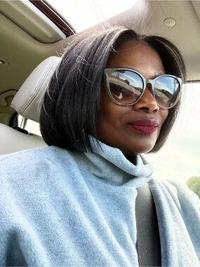 Meet your Posher, Suzette